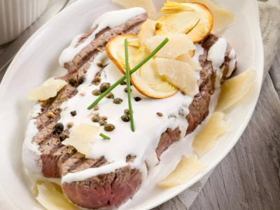 Entrecot con salsa de queso