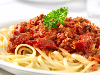Salsa de tomate y carne